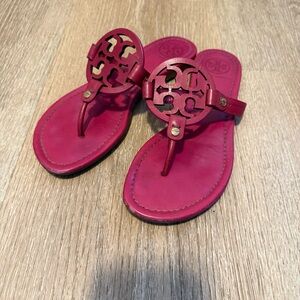 Tory Burch Hot pink Millers size 7